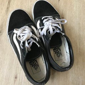 Vans Old Skool Low Top Sneakers